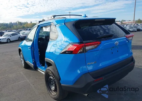 2021 Toyota Rav4 Le z USA, uszkodzony, nr VIN 2T3G1RFV8MW224413